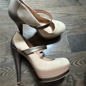 Jessica Simpson Beige and Brown Heels